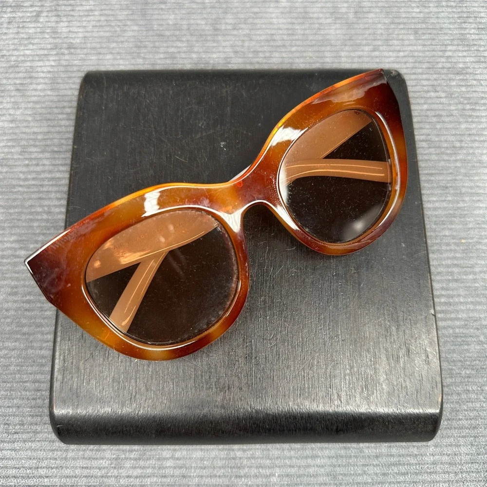 Le Specs le specs
